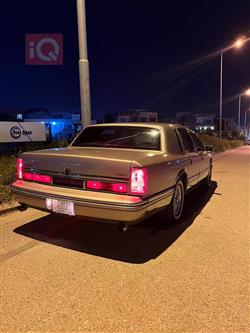 Lincoln Town Car